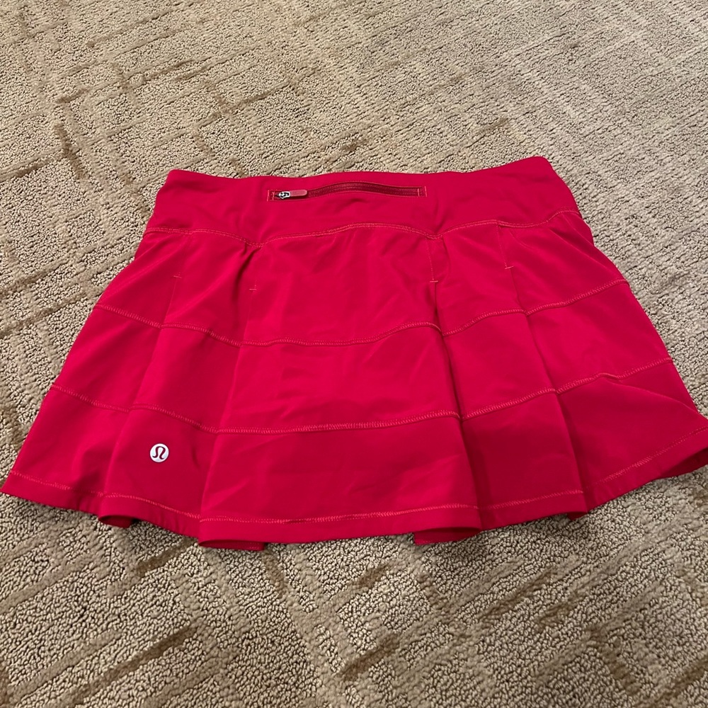 red lululemon tennis skirt